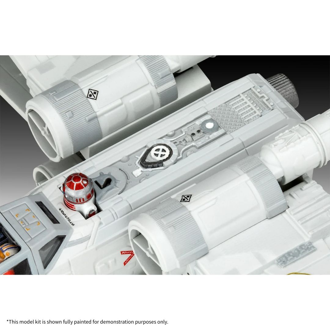Revell Star Wars The Mandalorian and Grogu: New Republic X-Wing Fighter 1/57 Scale Model Kit (06791)