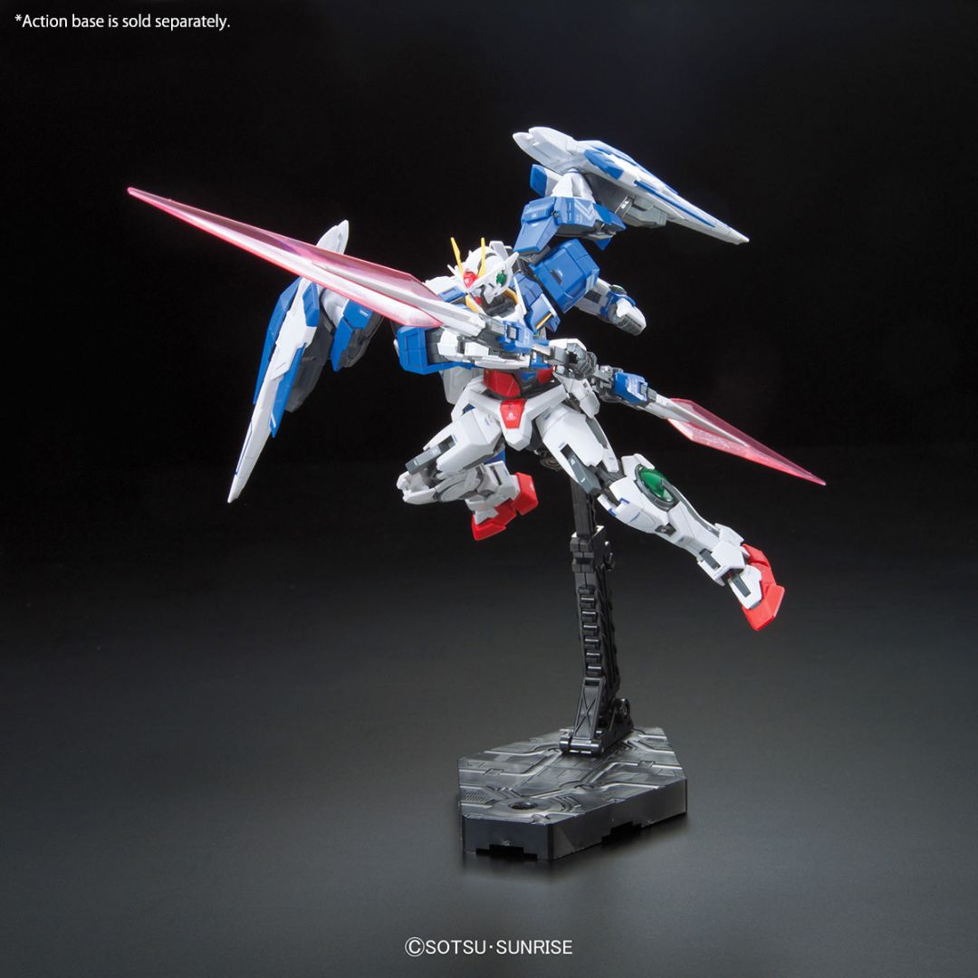 Bandai RG 1/144 No.18 Gundam OO Raiser + GNR 010