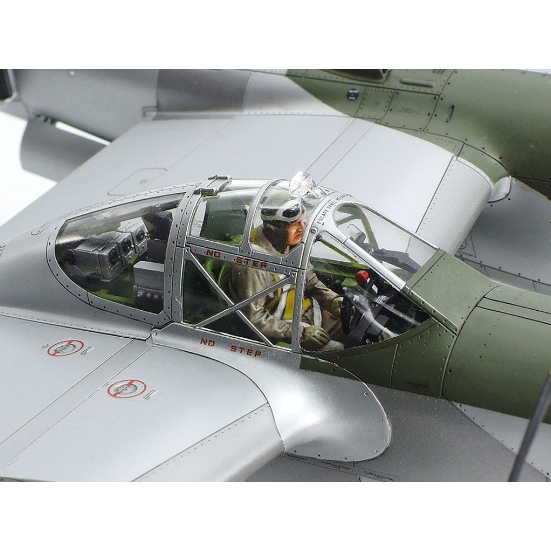 TAMIYA 1/48 Lockheed¨ P-38¨J Lightning (61123)