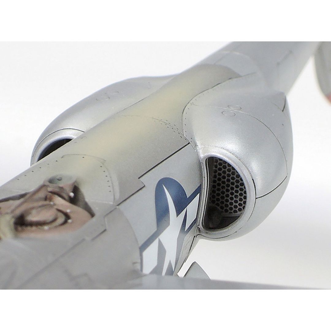 TAMIYA 1/48 Lockheed¨ P-38¨J Lightning (61123)