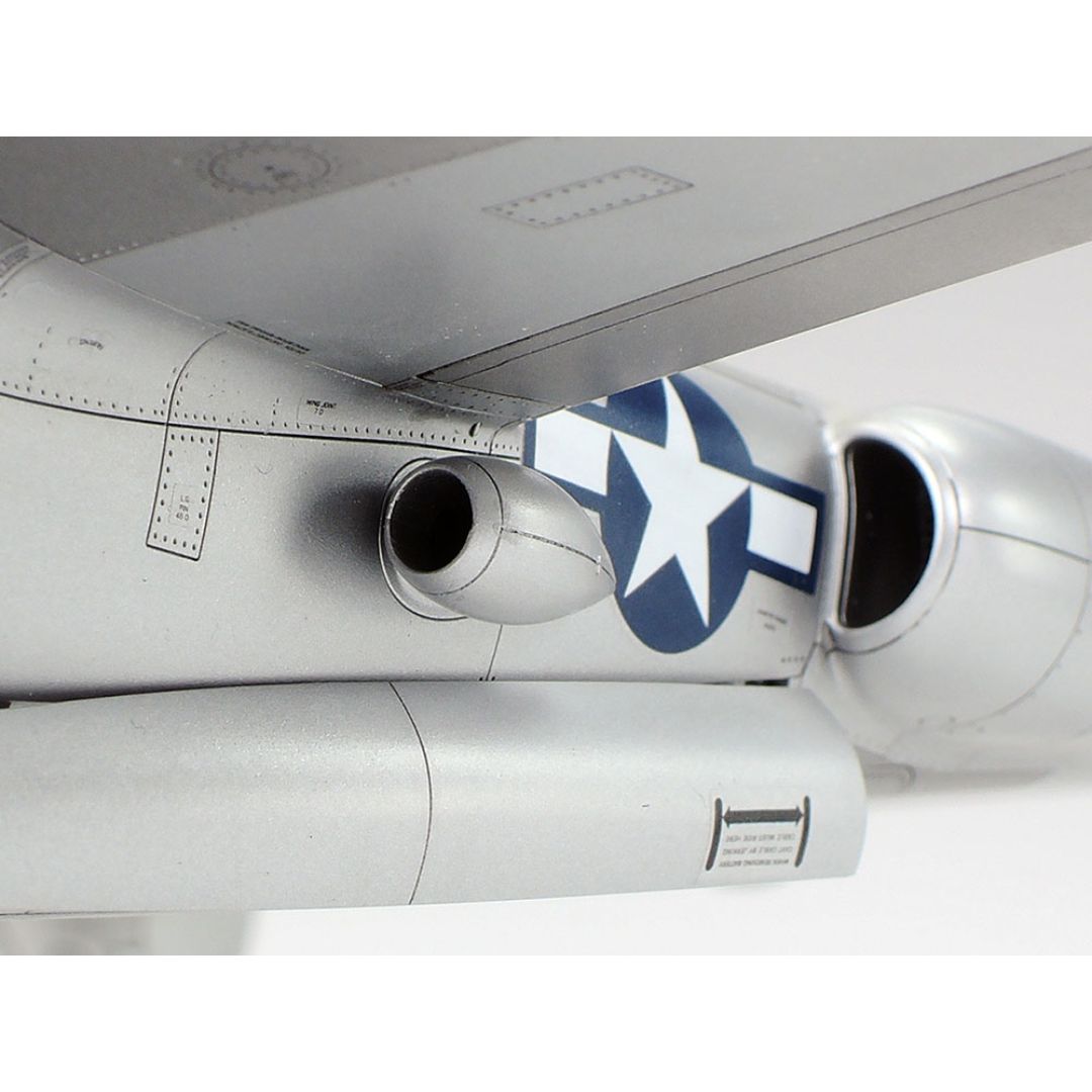 TAMIYA 1/48 Lockheed¨ P-38¨J Lightning (61123)