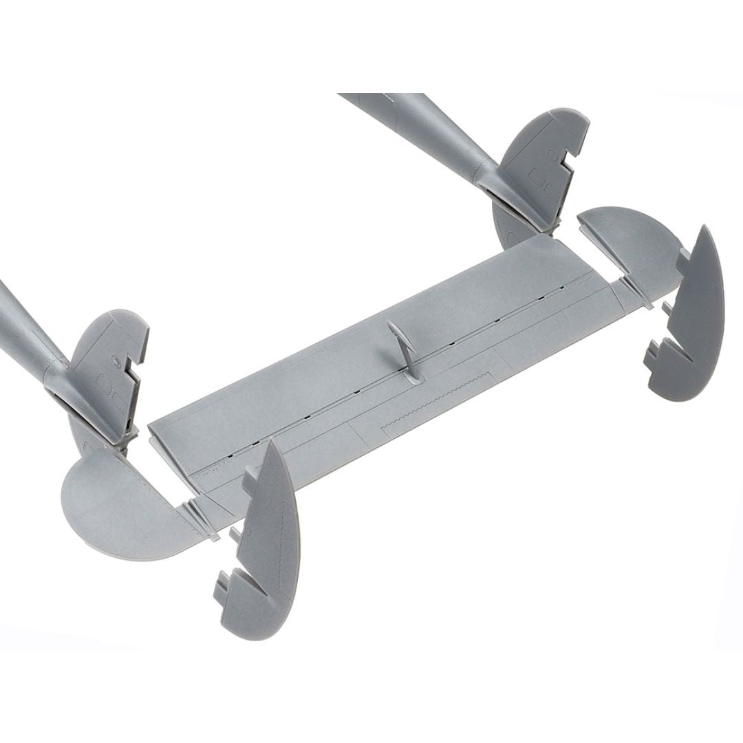 TAMIYA 1/48 Lockheed¨ P-38¨J Lightning (61123)