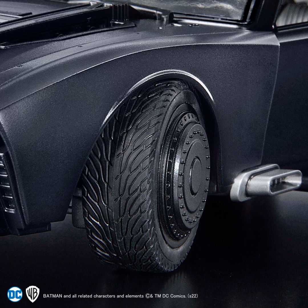 Bandai 1/35 Batmobile (Batman Ver) Model Kit