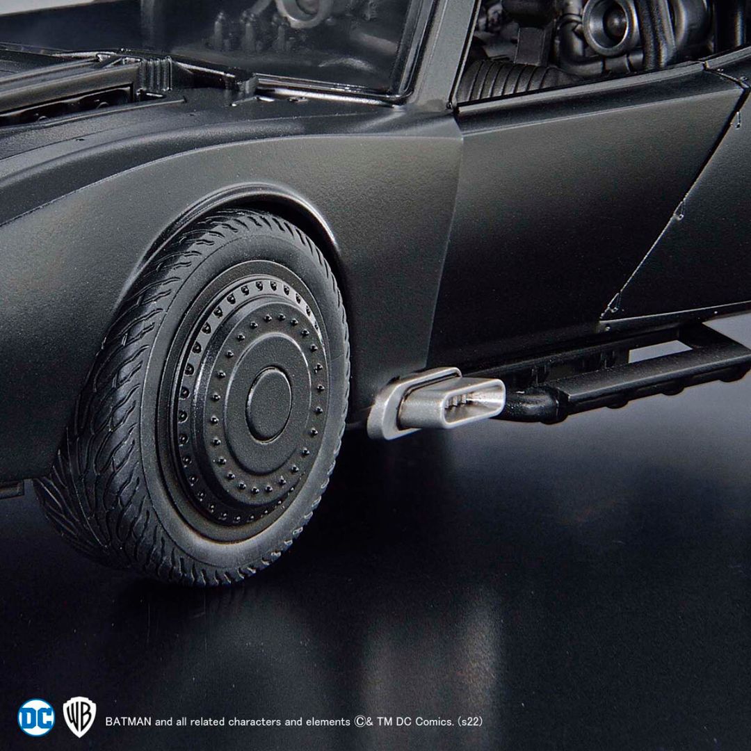 Bandai 1/35 Batmobile (Batman Ver) Model Kit