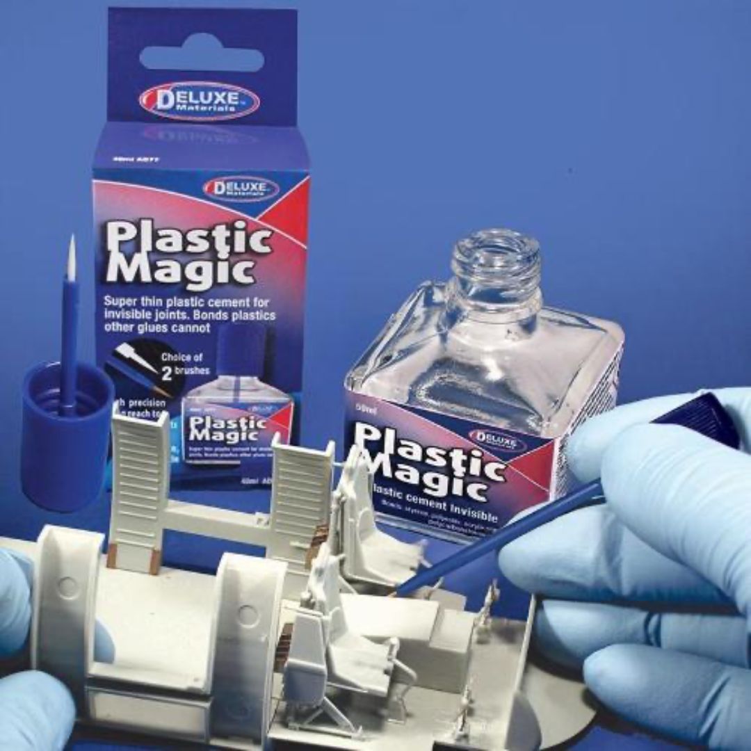 Deluxe Materials AD77 Plastic Magic Box 40ml