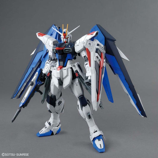 Bandai MG 1/100 Freedom Gundam Version 2.0