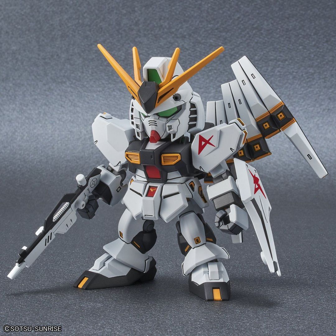 Bandai SD Gundam Ex-Standard 016 Nu Gundam